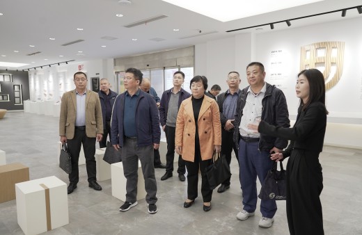 交流促共赢丨广西玉林市政府及全国工商联家具装饰业商会一行走进优游国际总部